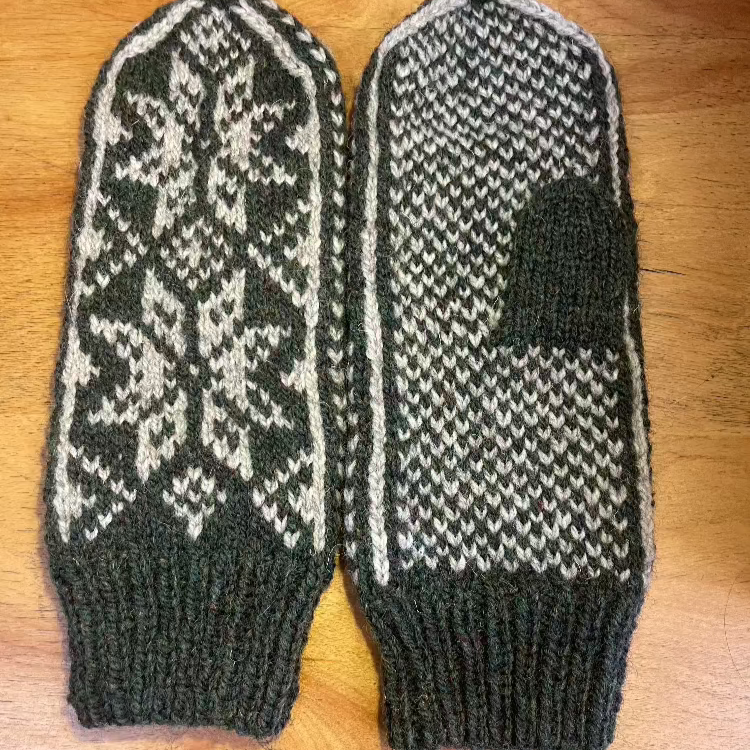 Topsy Farms' handmade wool mittens